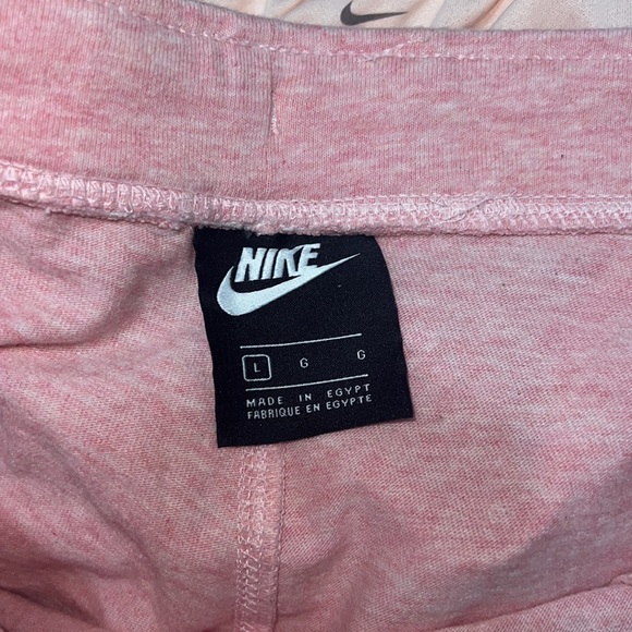 Two Pair of Nike Shorts Size Large - Picture 5 of 6